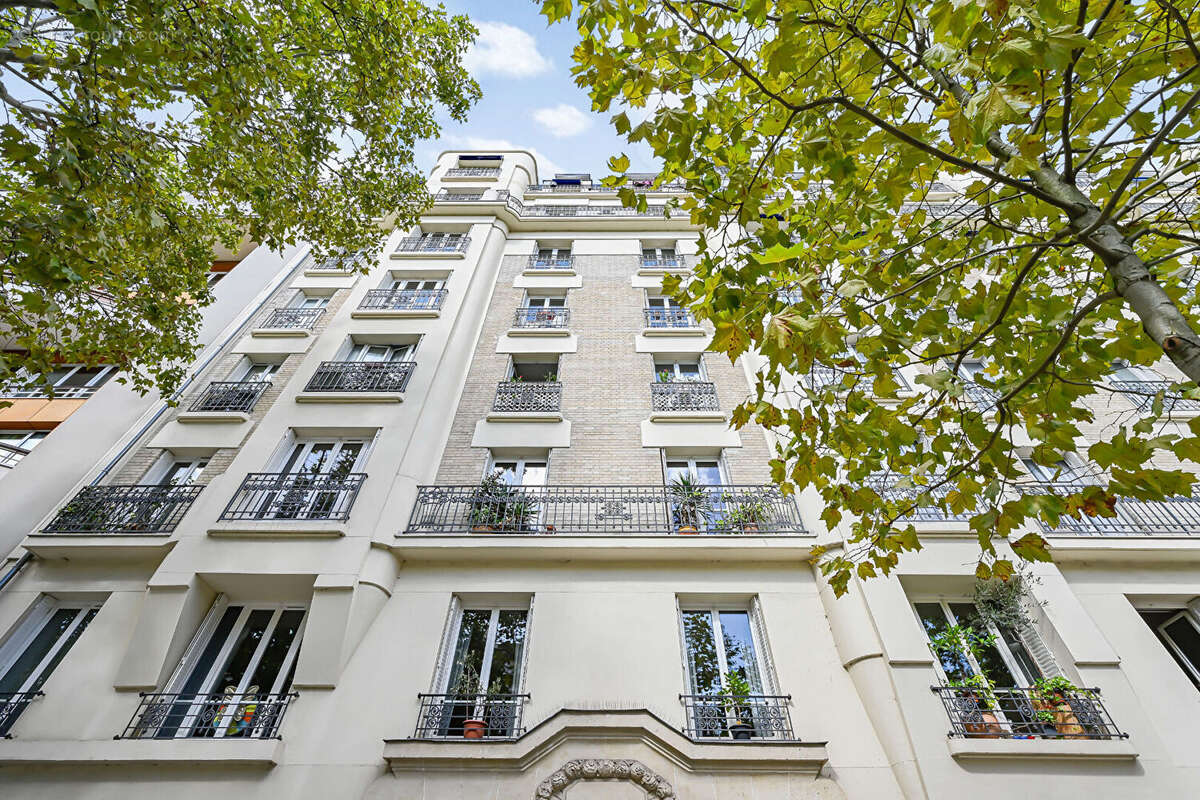 Appartement à PARIS-14E