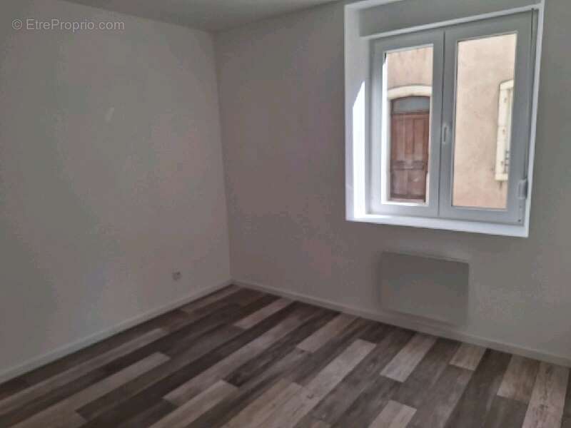 Appartement 44 m² à Pont-Saint-Vincent  - photo 3