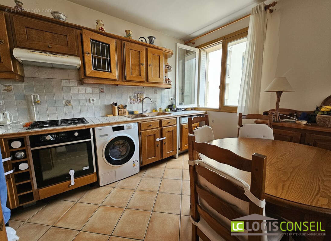 Appartement à MONTROUGE