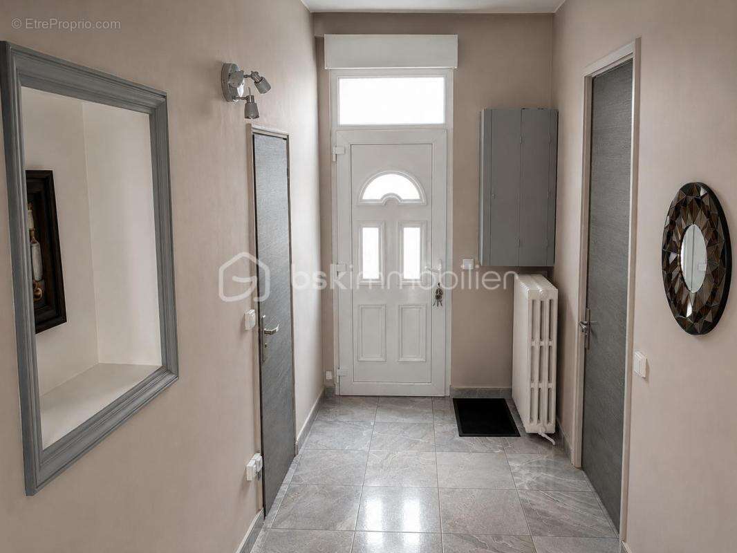 Maison semi-individuelle 4 chambres piscine jardin - photo 3