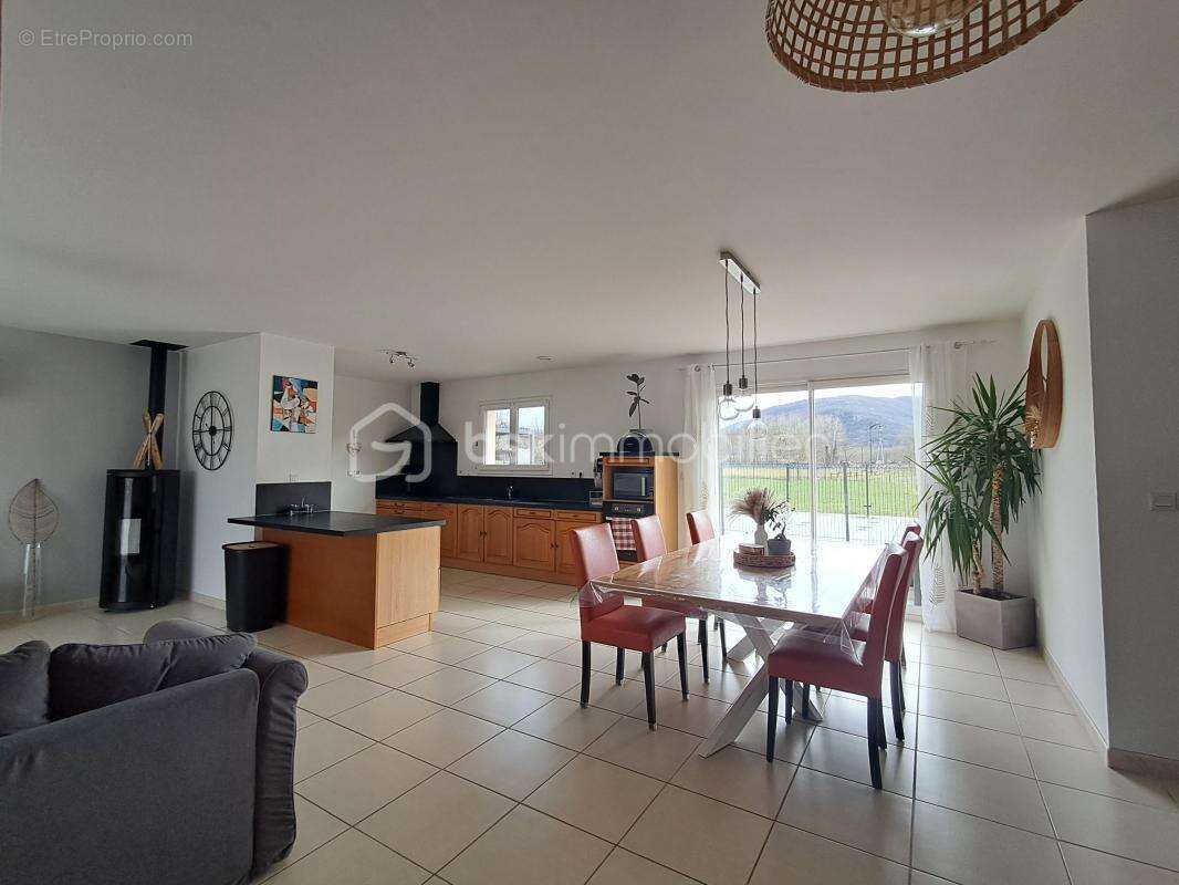 Maison à TIBIRAN-JAUNAC