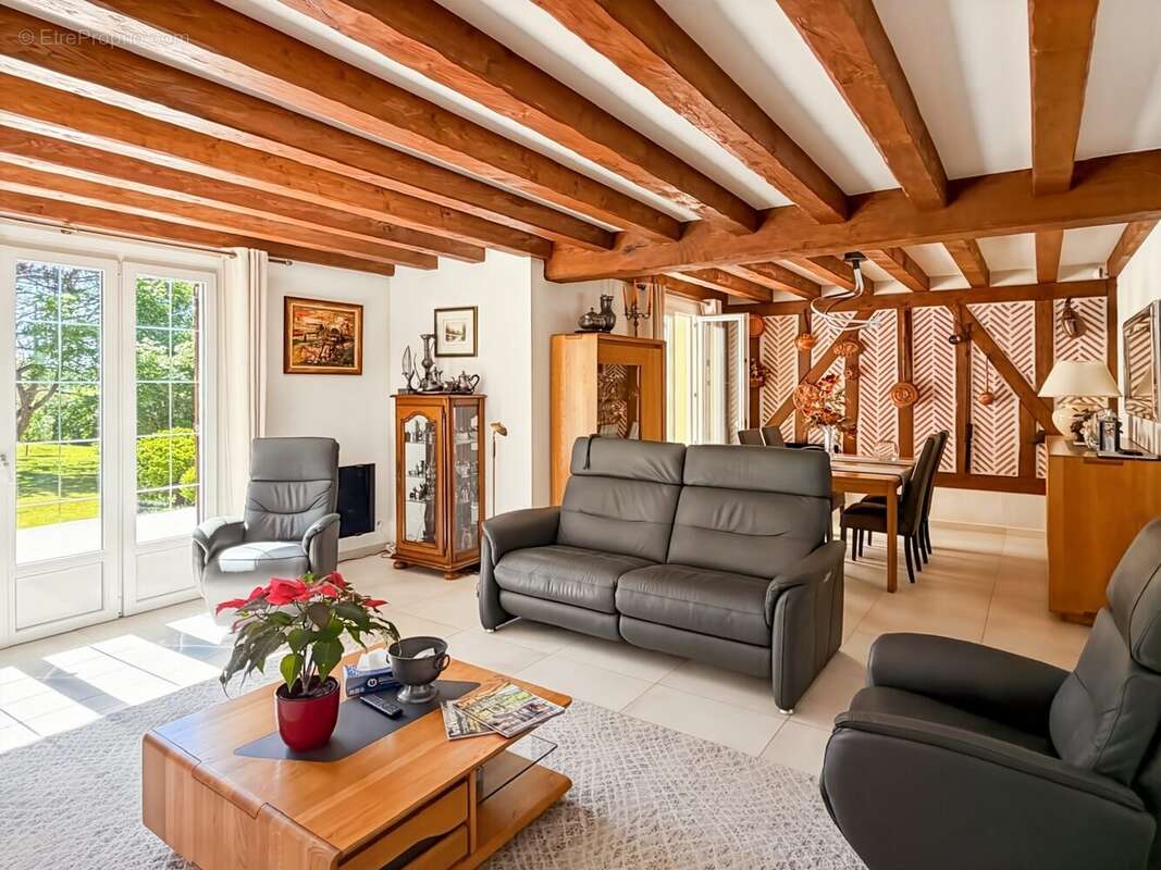 Maison à LOURY