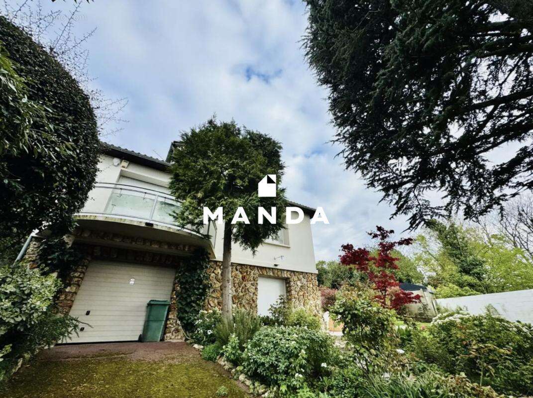 Maison à L'HAY-LES-ROSES