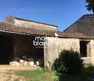 Maison à PORT-D&#039;ENVAUX