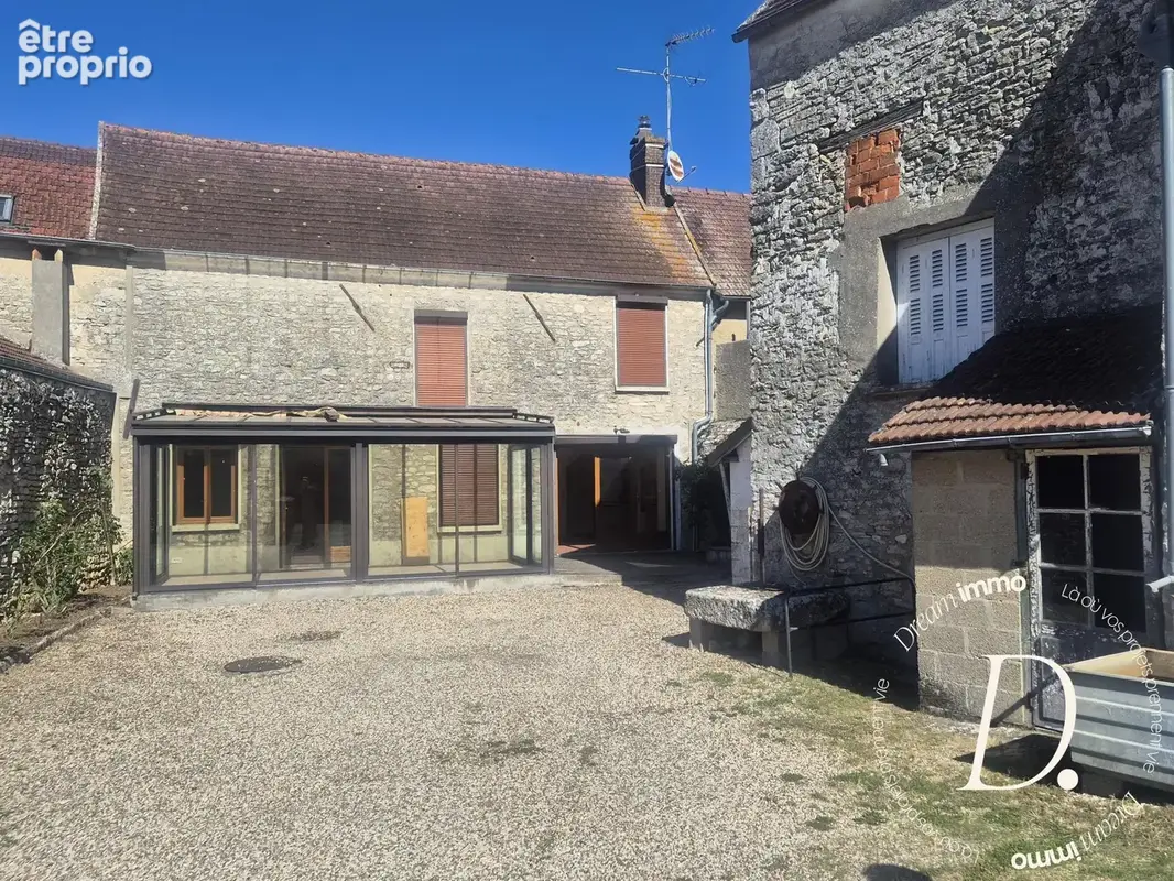 Maison de face 