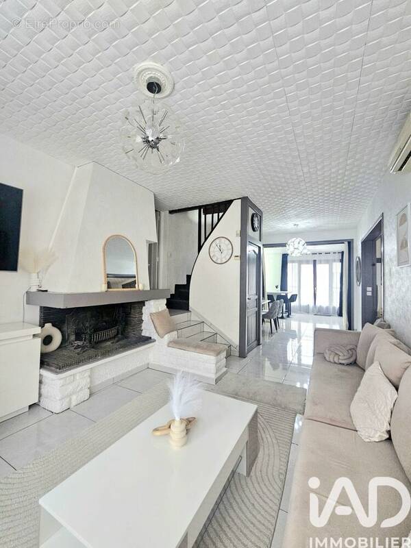 Photo 1 - Maison à THIAIS