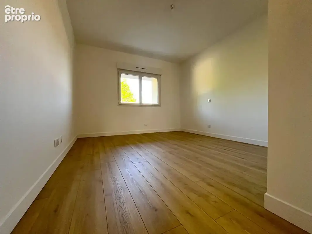 Appartement Arpajon Sur Cere 4 pièce(s) 144.32 m2 - photo 10