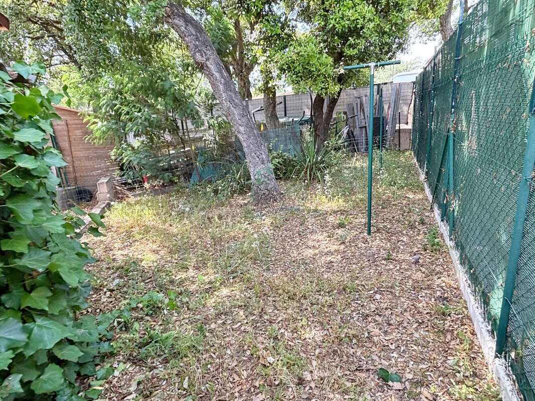 Maison à ROQUEBRUNE-SUR-ARGENS