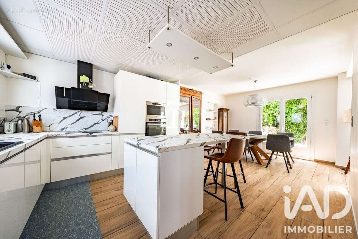 Maison 156 m² à Varois-Et-Chaignot  - photo 3