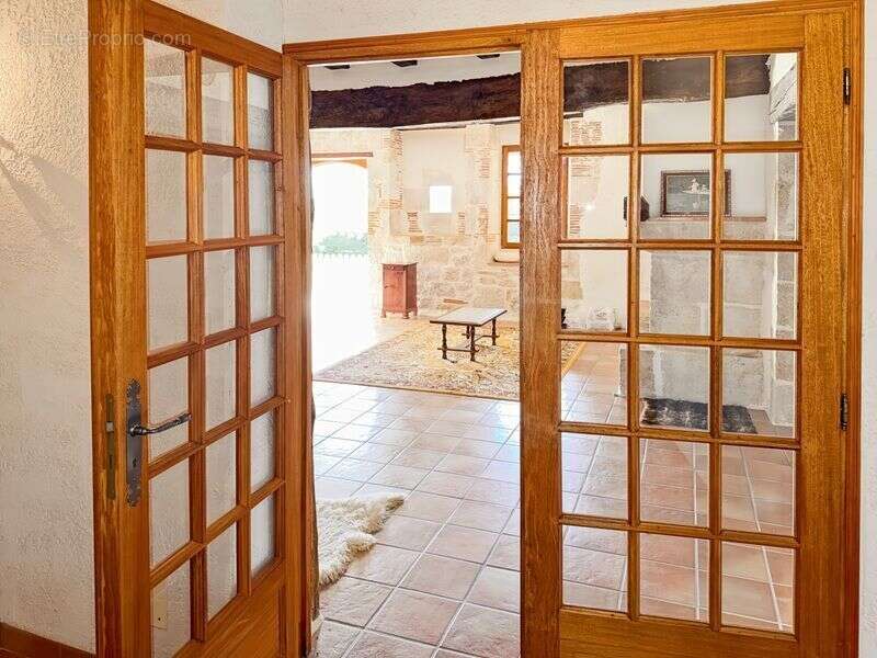 Maison à SAINTE-MERE