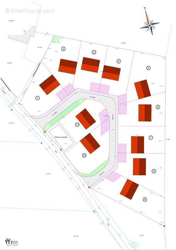 Terrain à ROINVILLE