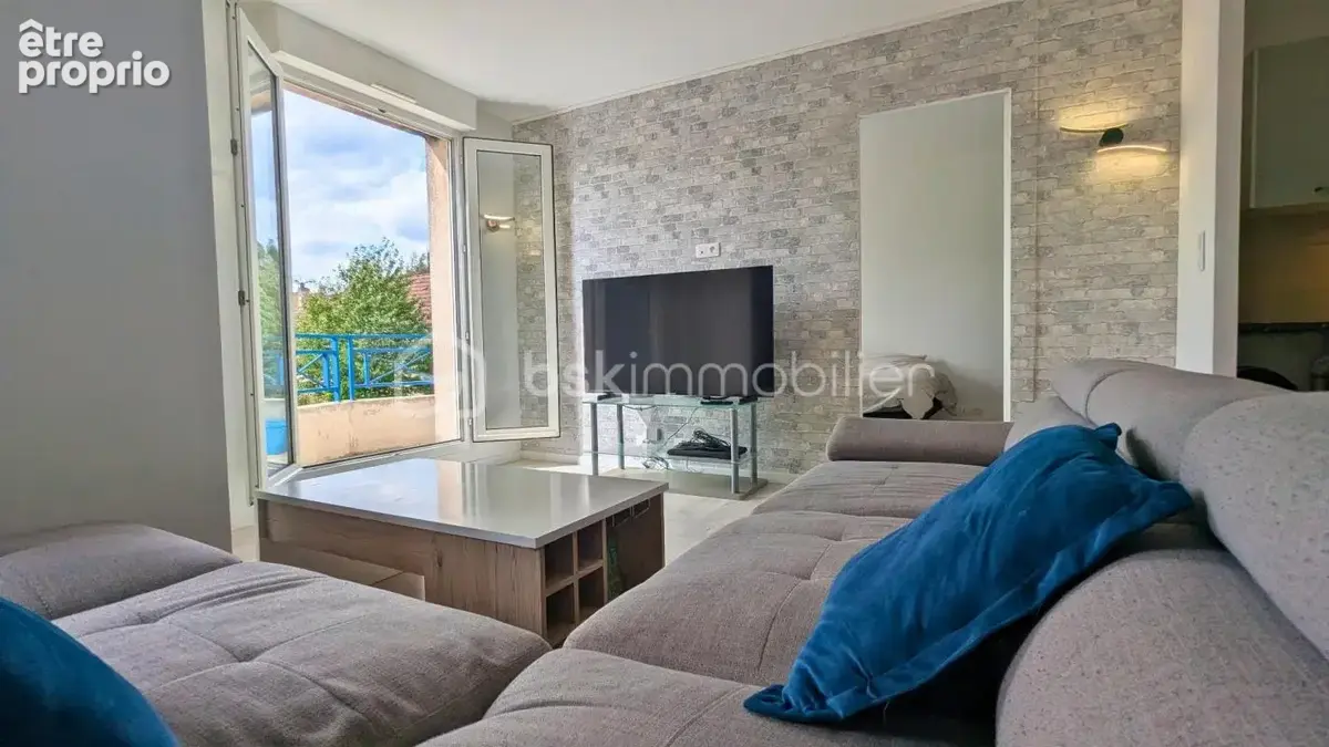 Appartement à PONTAULT-COMBAULT