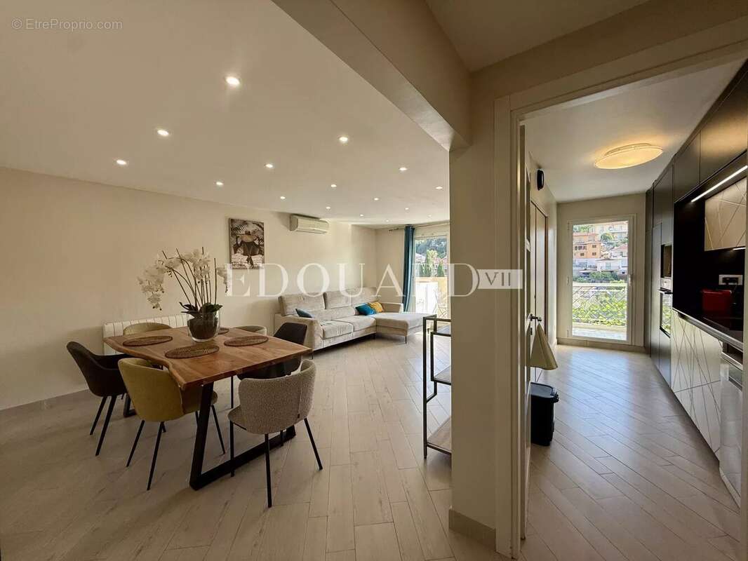 Appartement à ROQUEBRUNE-CAP-MARTIN