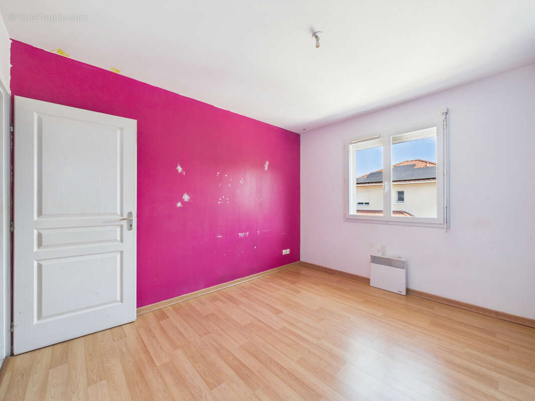 Maison mitoyenne - secteur calme - Pontcharra - 117 m2 - photo 6
