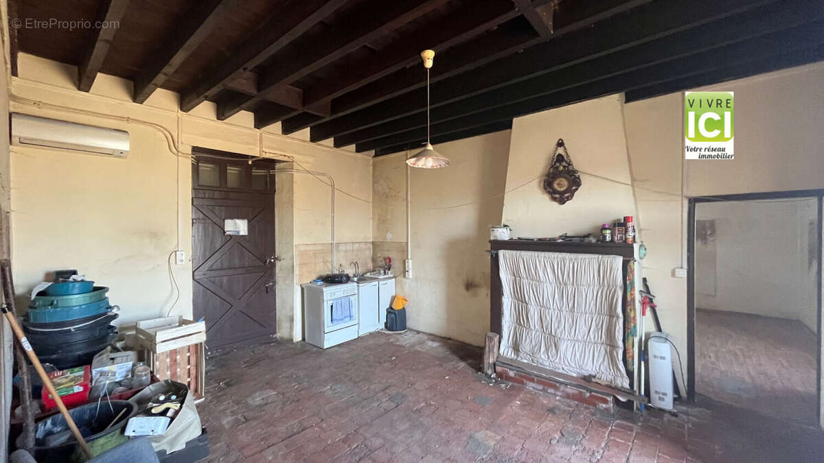 Maison à LA CHAPELLE-BASSE-MER