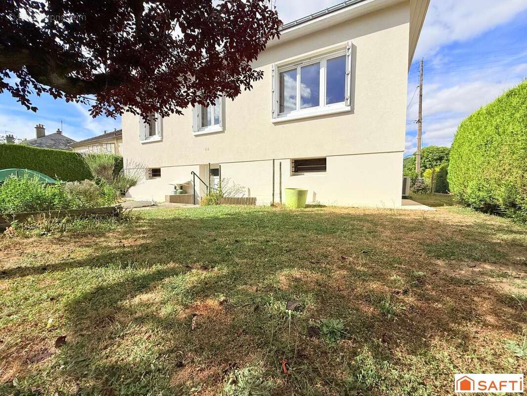 Maison 73 m² à Saint-Paterne-Racan  - photo 7