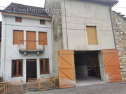 Maison à MONTAGNIEU