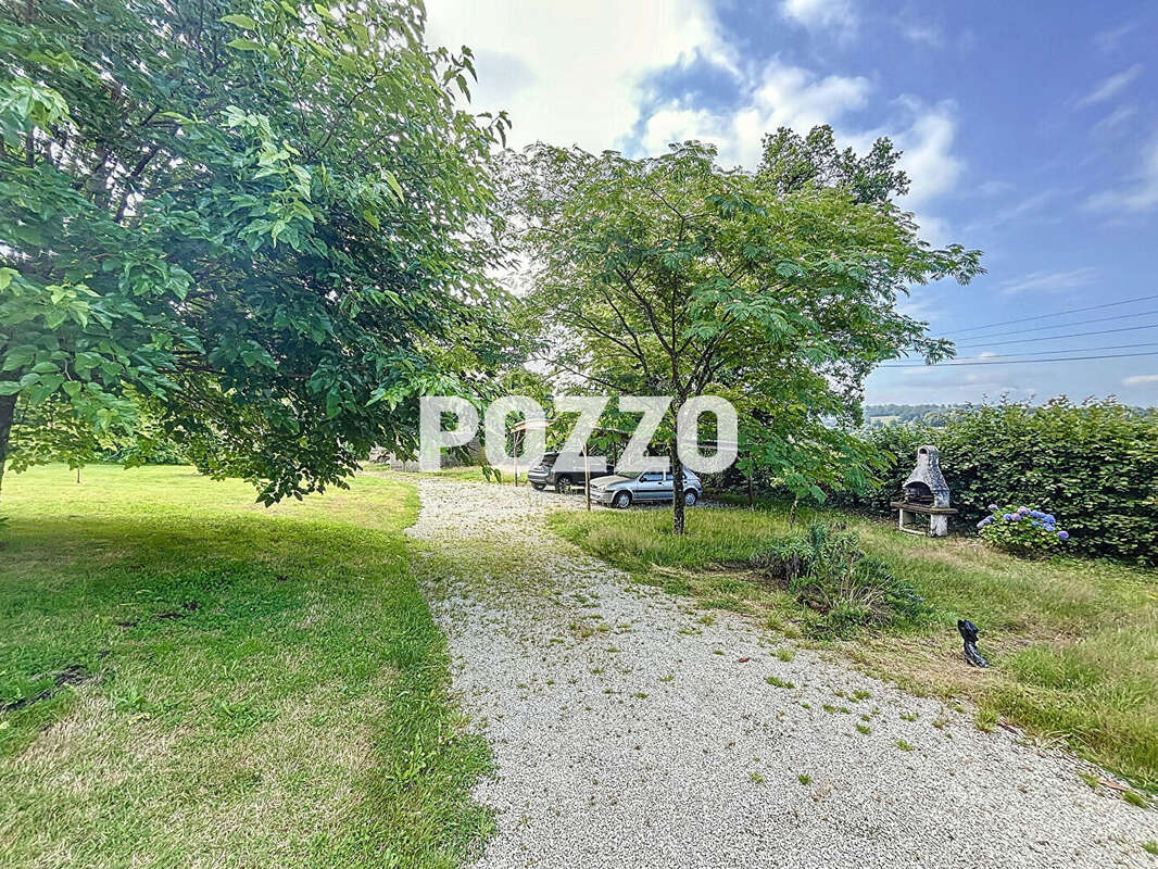 Maison à SAINT-SEVER-CALVADOS