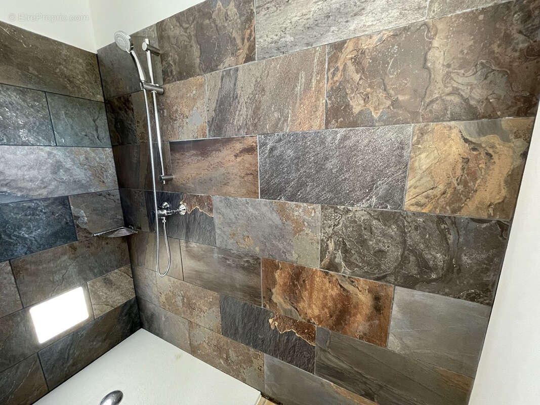 Maison à LA GARDE-FREINET