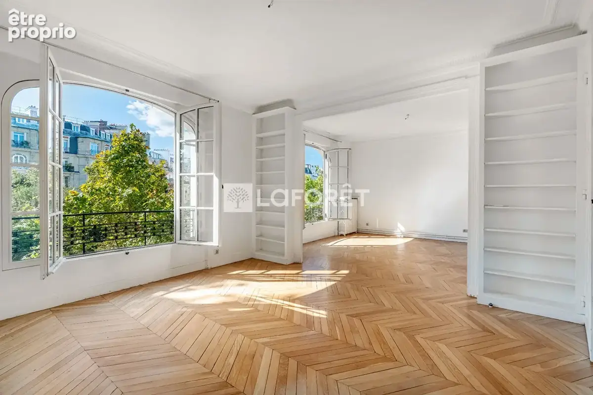 Appartement à PARIS-17E