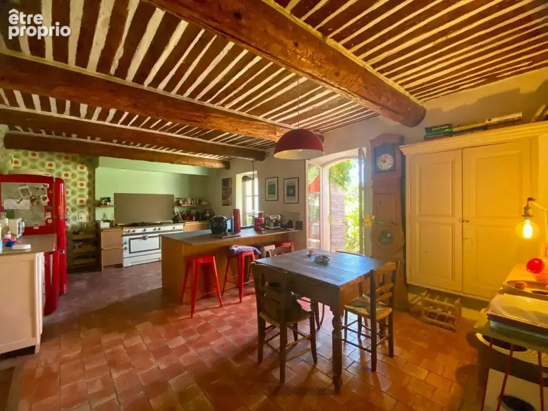 Pélissanne Maison de ville 8 pièces 220m2 - photo 5