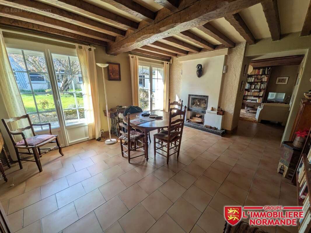 Maison à LA VILLENEUVE-EN-CHEVRIE