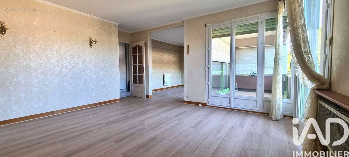 Photo 3 - Appartement à CHARNAY-LES-MACON