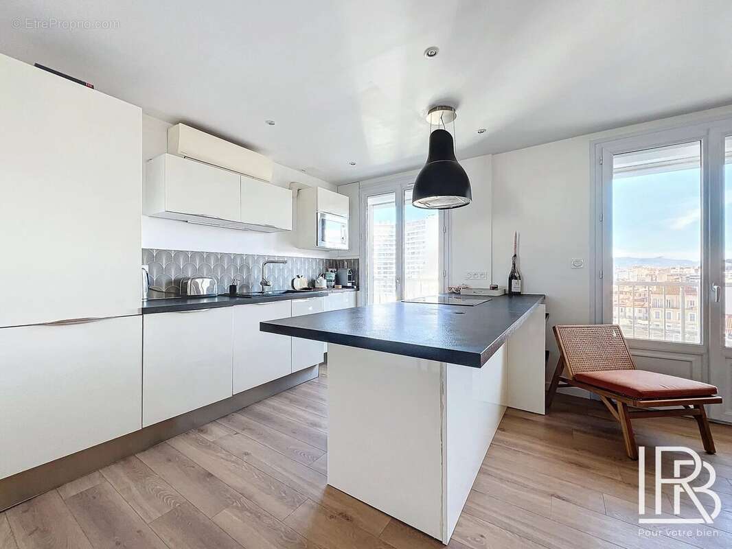 Appartement à MARSEILLE-7E