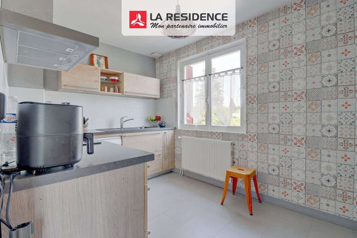 Maison 89 m² à Saint-Gervais-La-Foret  - photo 6