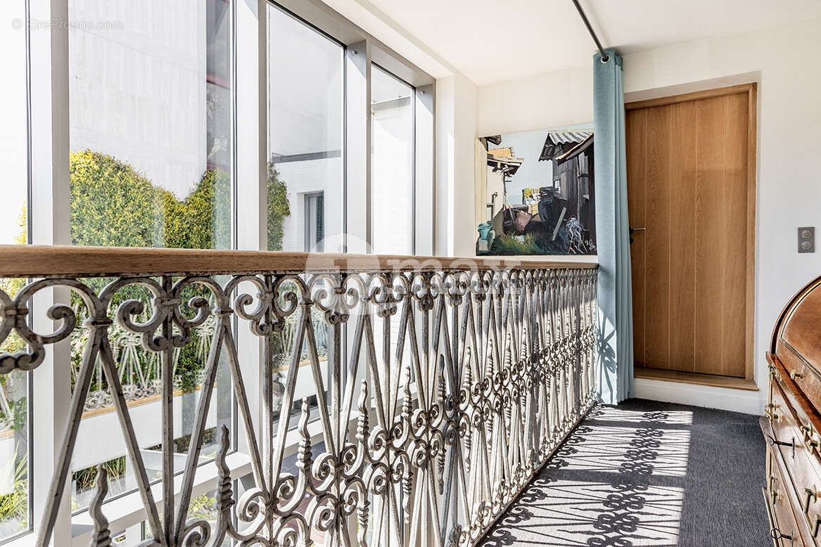 Maison à COURBEVOIE