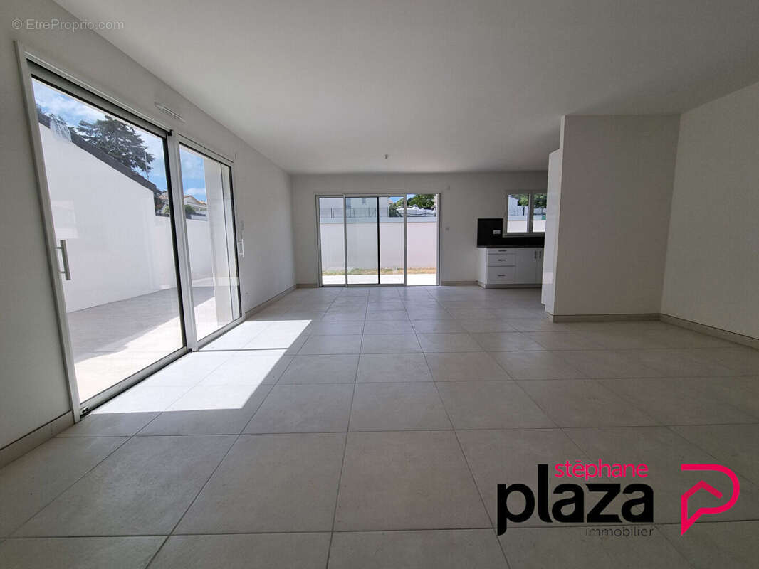 Maison à VAUX-SUR-MER