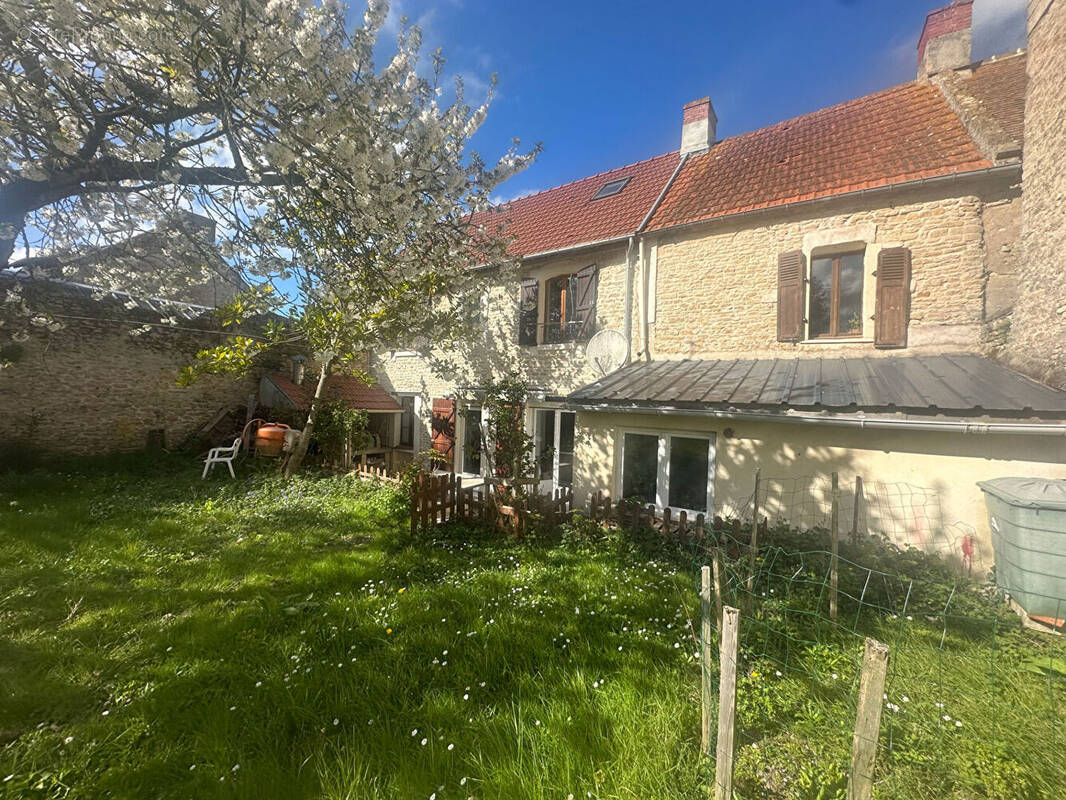 Maison à SAINT-AUBIN-SUR-MER