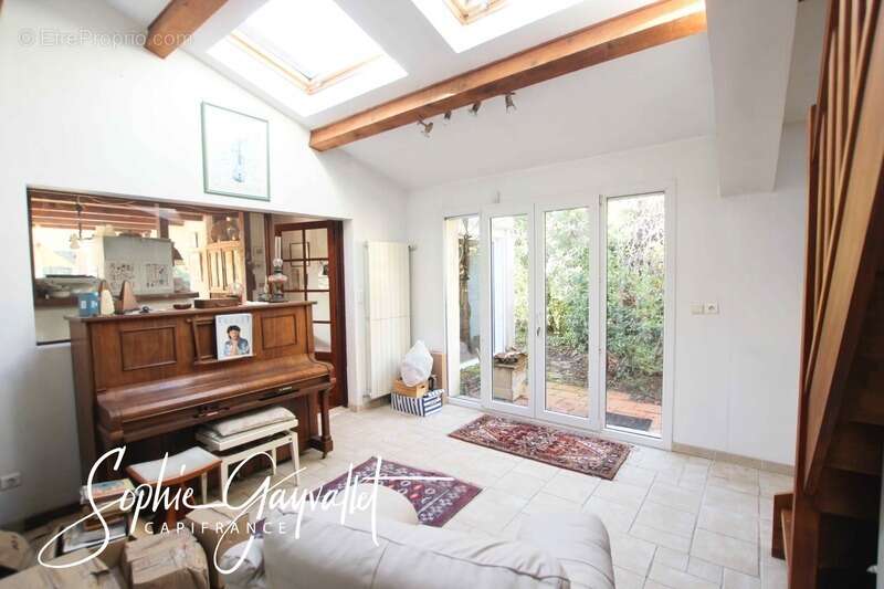Maison à VENTABREN