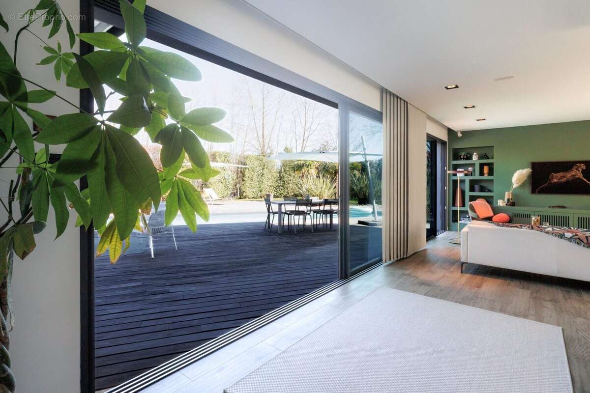 Maison à BASSUSSARRY