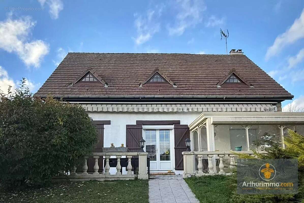 Maison à SAINT-LEU-D'ESSERENT