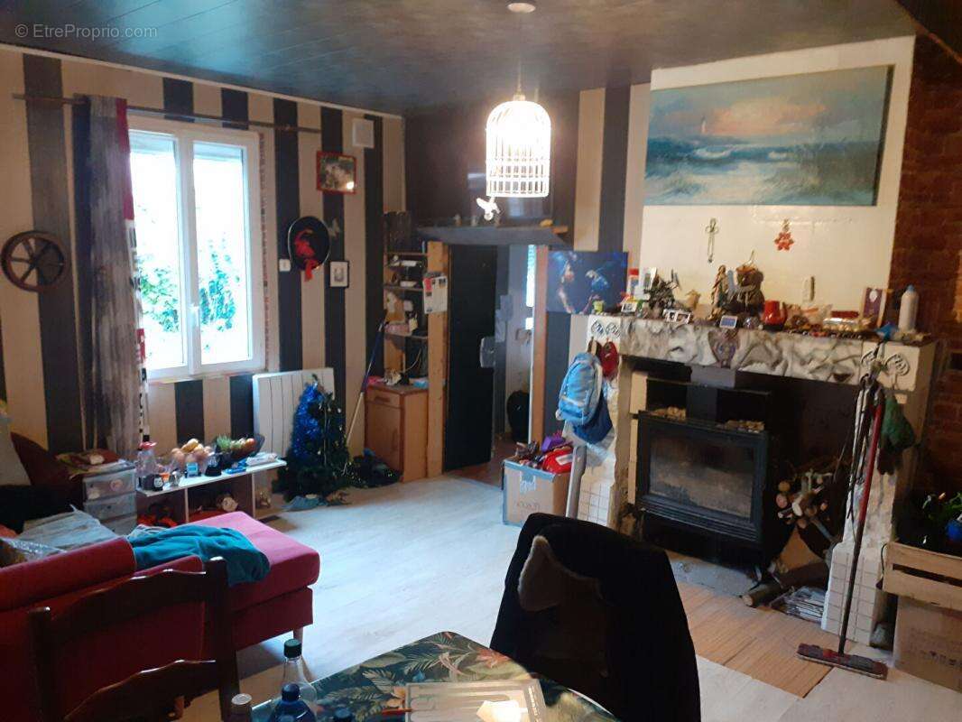 Maison à LONGUE-JUMELLES