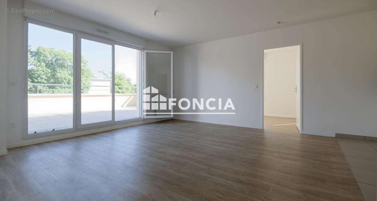 Appartement à DAMMARIE-LES-LYS