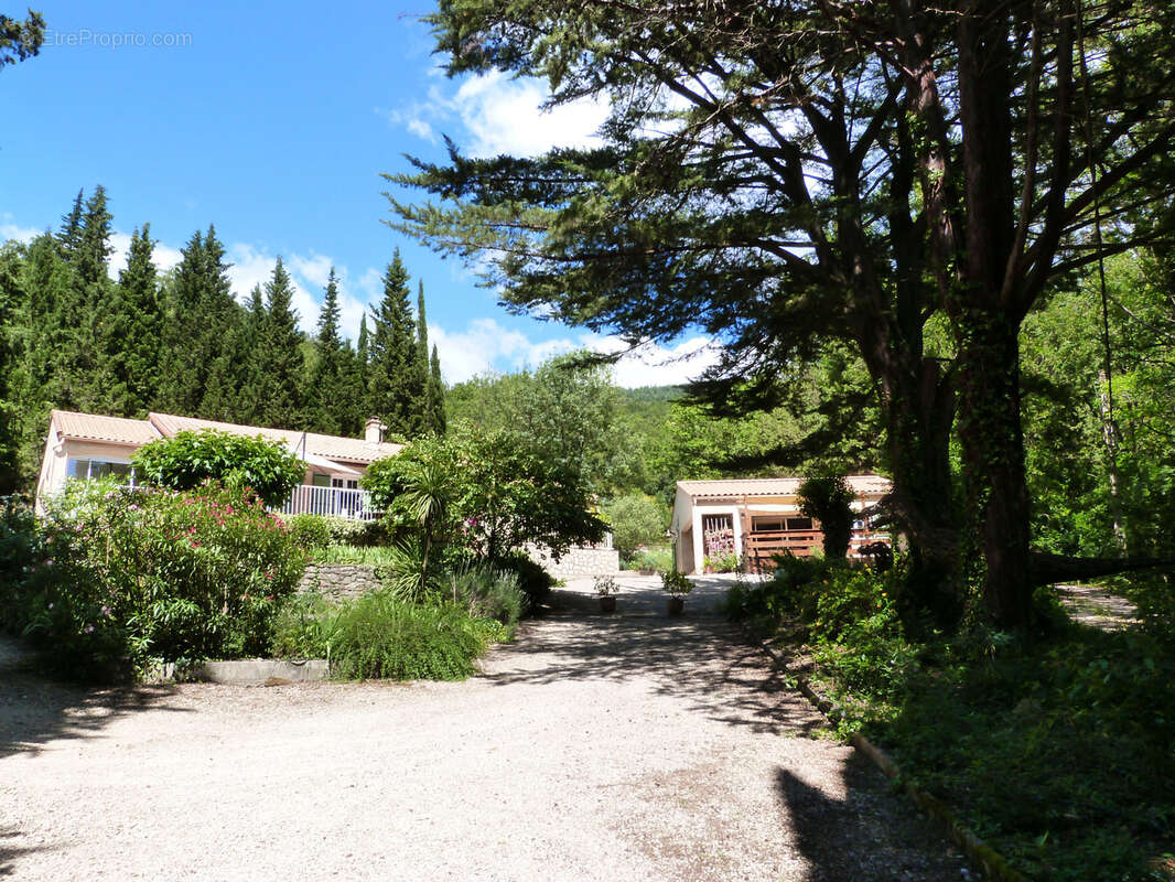 Maison à LES PLANS