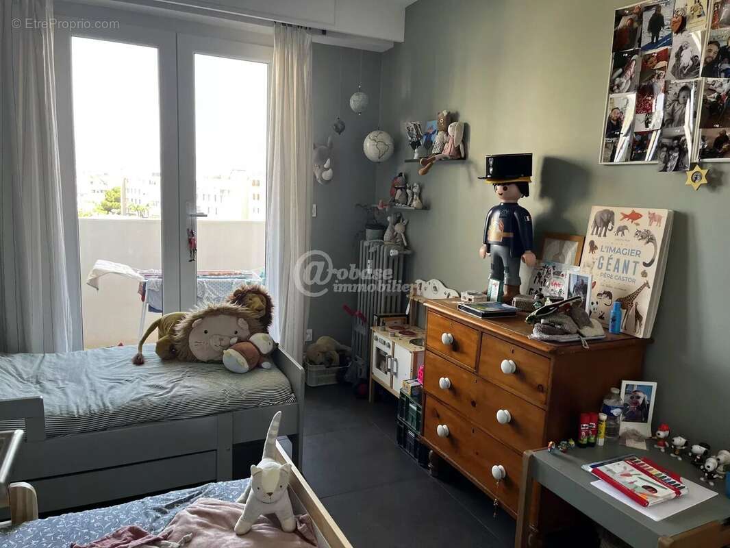 Appartement à MARSEILLE-1E
