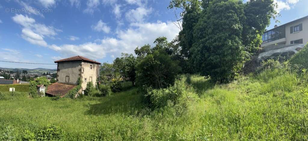 Terrain à SAINT-CHAMOND