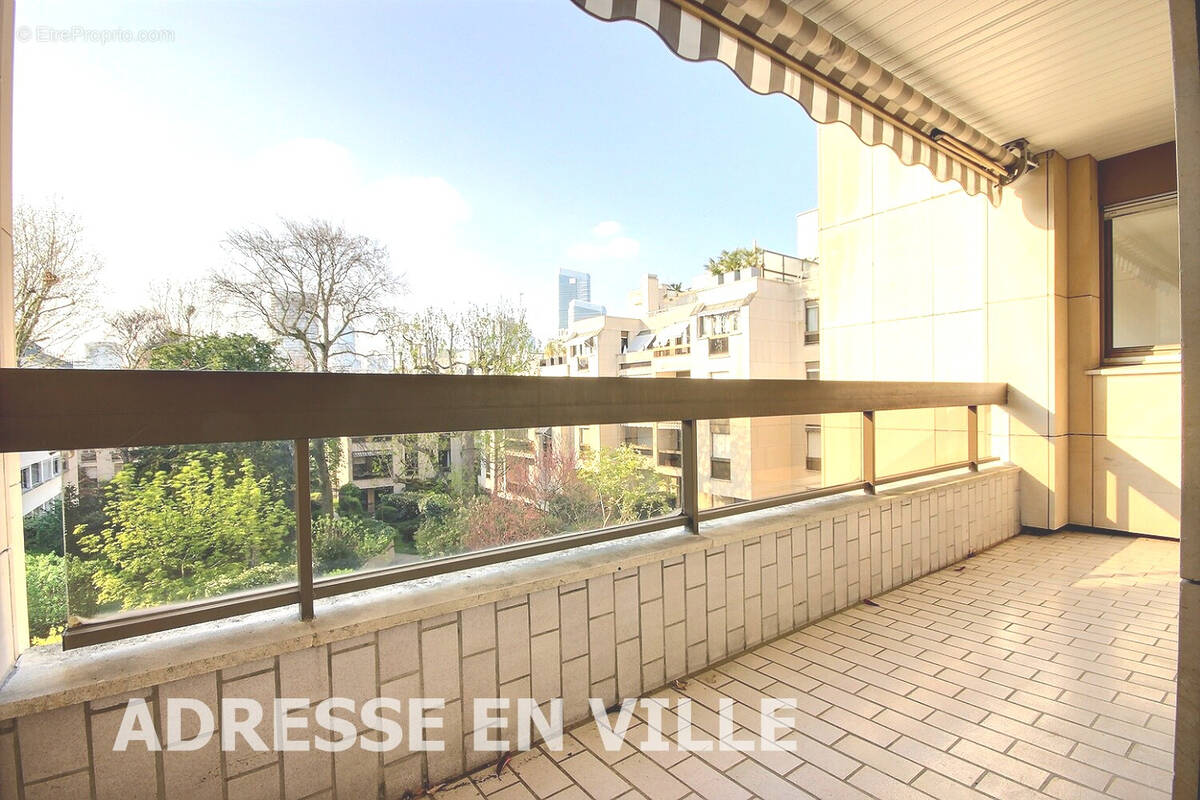 Appartement à NEUILLY-SUR-SEINE