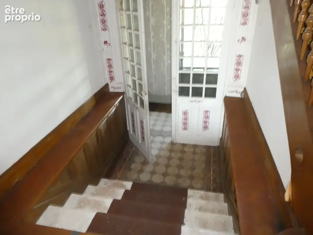 LE THILLOT (88)Maison bourgeoise de caractère à rénover de 280 m²sur trois niveaux, terrain 1000 m²+ garage - photo 13