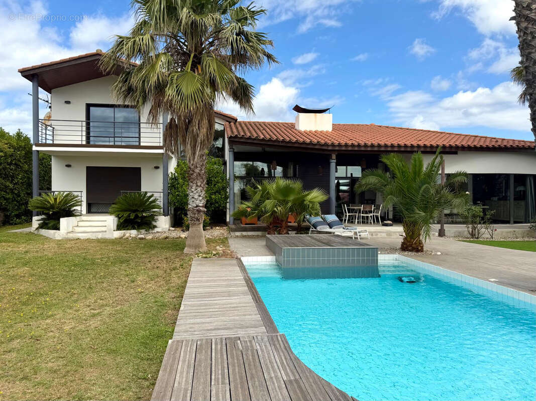 POLLESTRES Villa contemporaine de 260 m2 Parcelle de plus de 1 600 m2 - photo 23