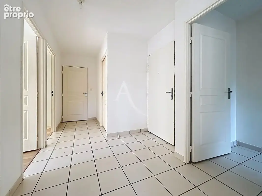 Appartement T3 en rez-de-jardin avec terrasse et parking privatif - SAINT-AVERTIN - photo 7