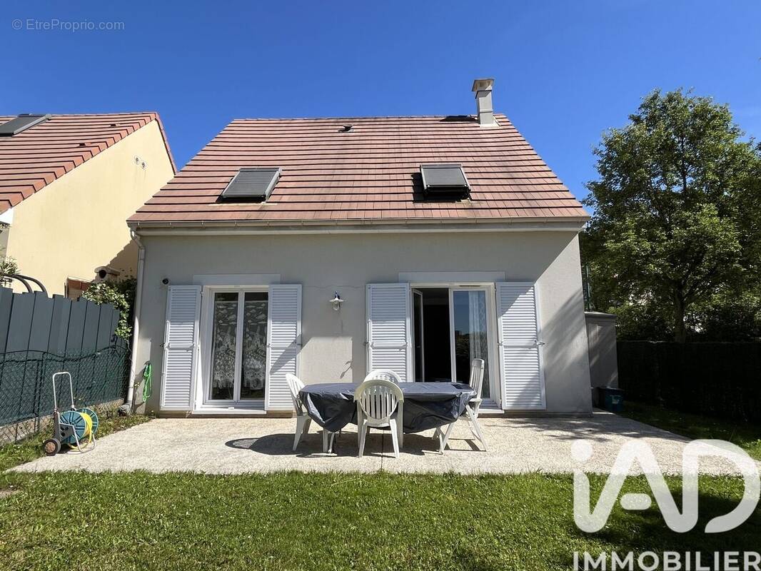 Photo 1 - Maison à MONTEVRAIN
