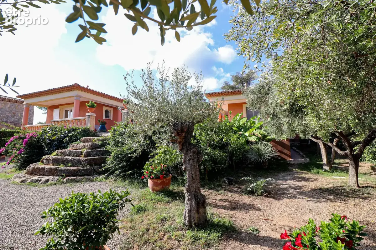 Exclusivite villa traditionnelle tout de plain pied 142m2 avec piscine et vue panoramique - photo 15