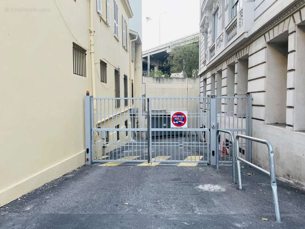 Parking à NICE