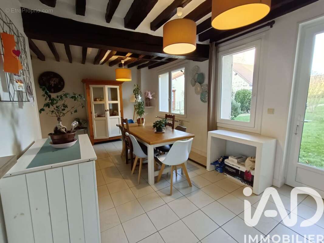 Maison 155 m² à Saint-Aubin-Les-Elbeuf  - photo 3