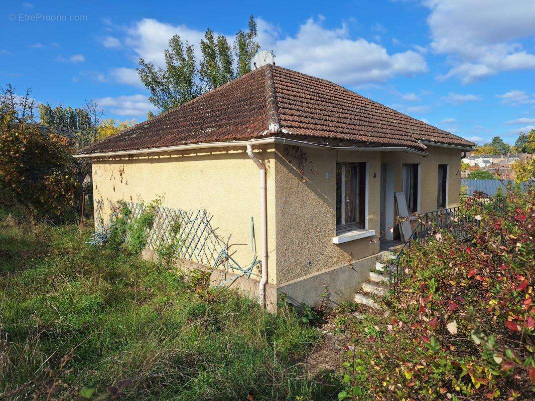 Maison à SAINT-SATUR