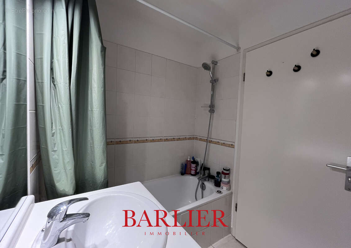 Illkirch-Graffenstaden - Appartement 2 pièces de 32,63 m2 avec grande terrasse - Parking dans la résidence - photo 7